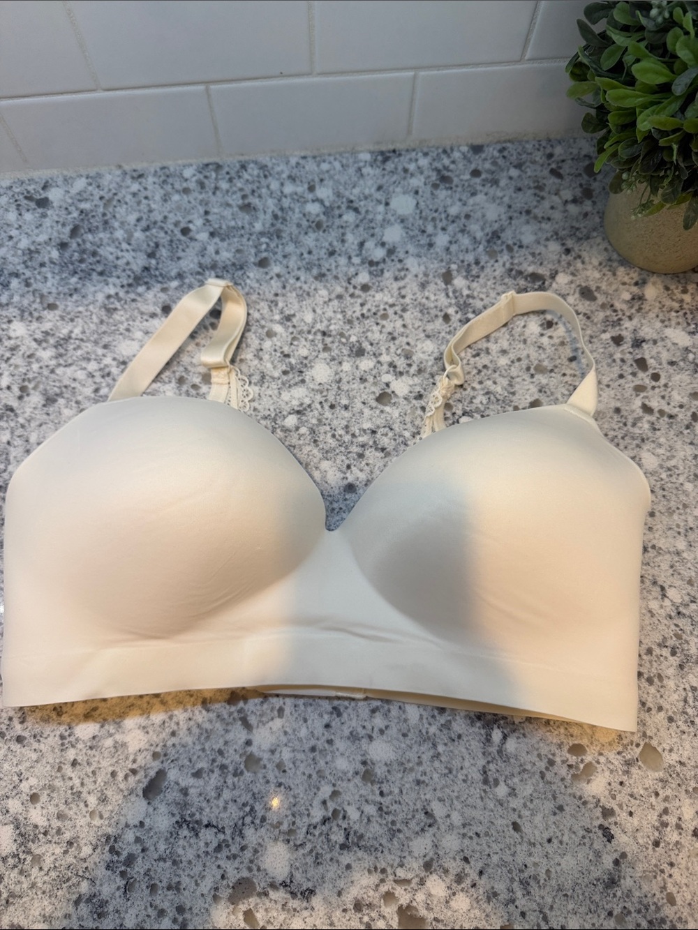 Soma Enbliss Luxe Wireless J Hook ivory Smooth Bra size 38D new no tags